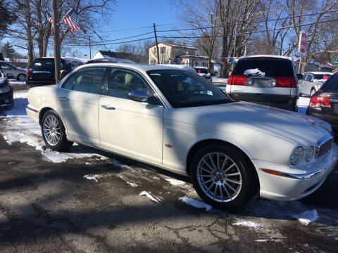 2007 Jaguar XJ-Series for sale at Antique Motors in Plymouth IN