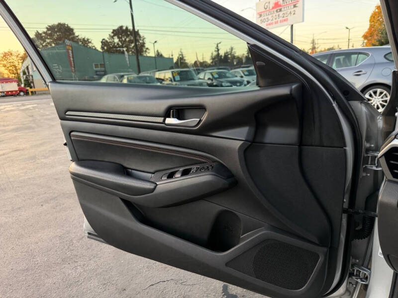 2021 Nissan Altima 2.5 SR