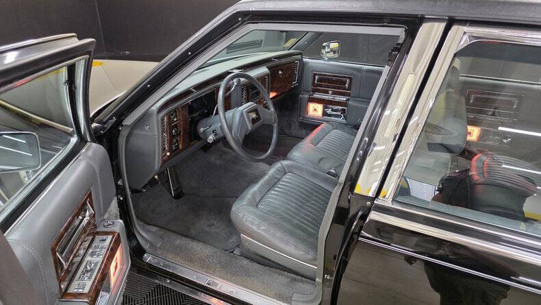 1990 Cadillac Brougham