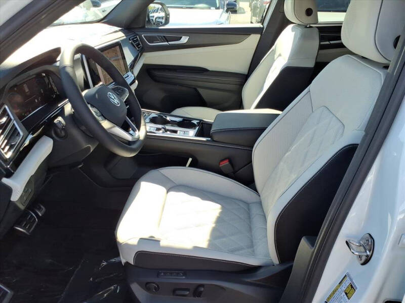 2026 Volkswagen Atlas Cross Sport SEL Premium R-Line 4Motion