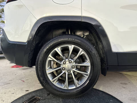 2019 Jeep Cherokee Latitude Plus