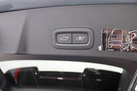 2021 Volvo XC40 Recharge Pure Electric P8