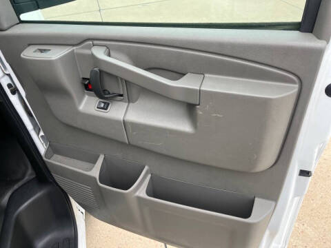 2023 GMC Savana 2500