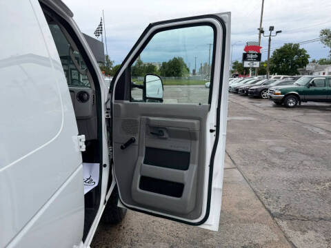 2014 Ford E-Series E-150