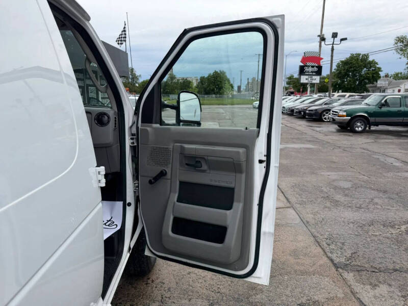 2014 Ford E-Series E-150