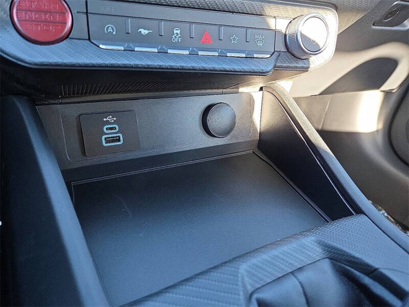 2025 Ford Mustang EcoBoost