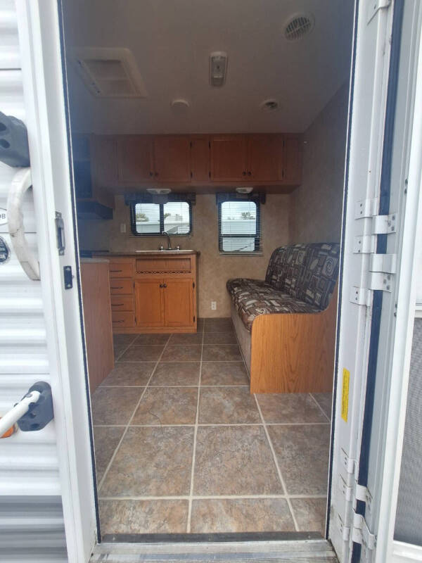 2011 Heartland Trail Runner 26FQB