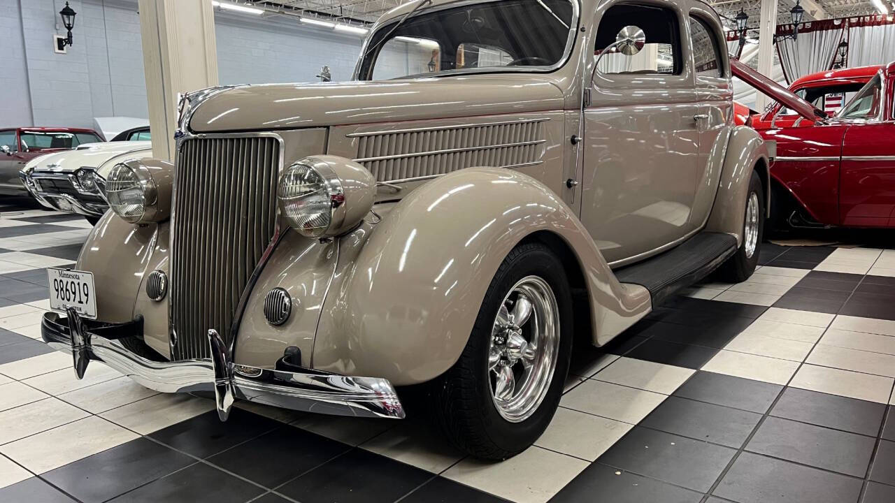 1936 Ford Custom 65