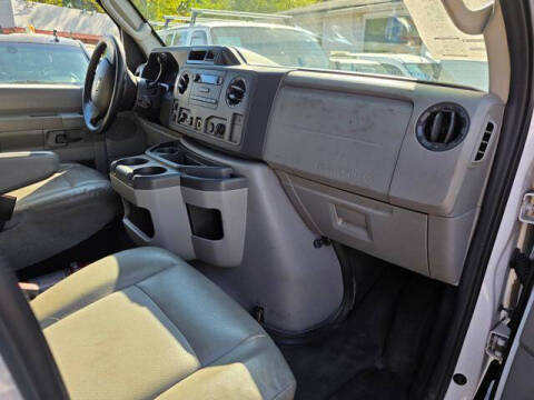 2010 Ford E-Series E-250