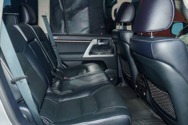 2013 Toyota Land Cruiser