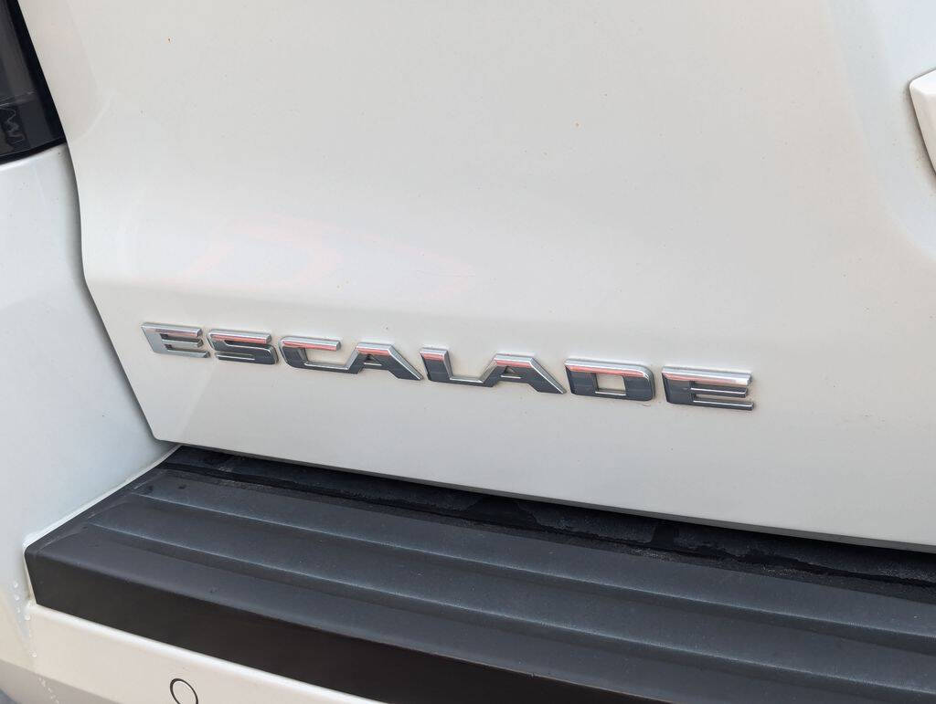 2016 Cadillac Escalade for sale at Axio Auto Boise in Boise, ID