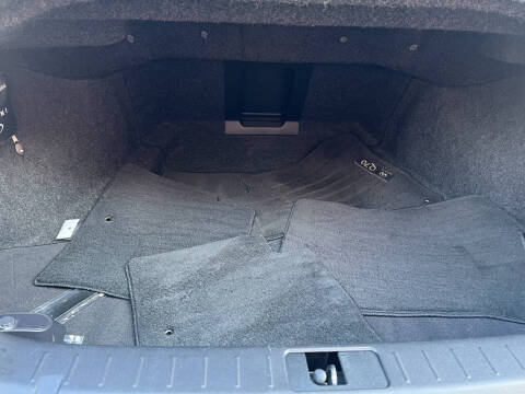 2015 Infiniti Q70 3.7