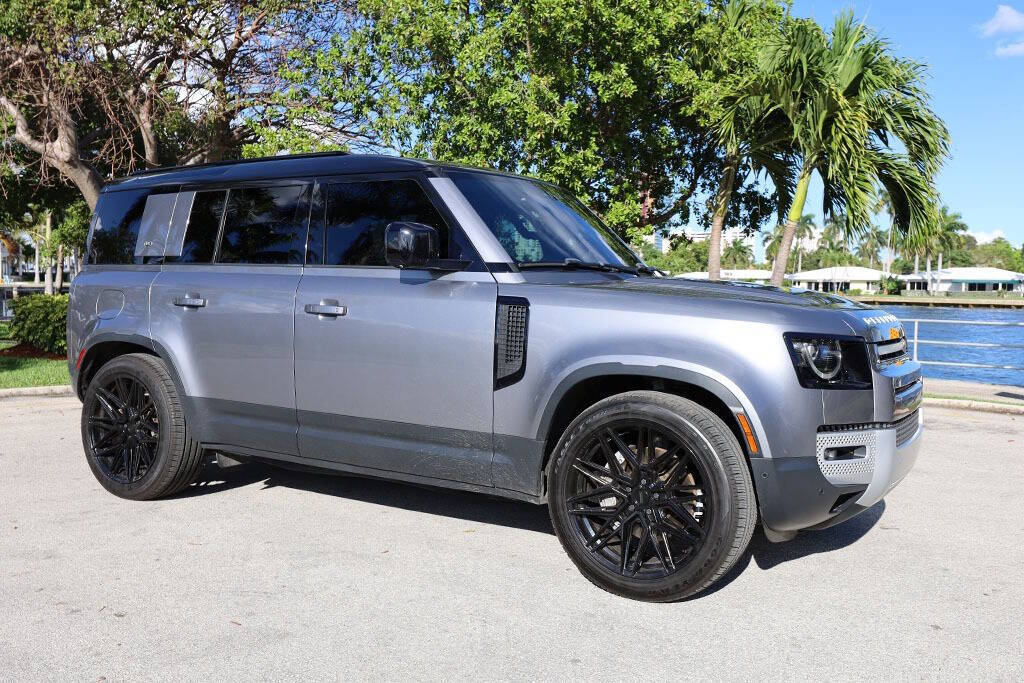 2021 Land Rover Defender 110 SE AWD 4dr SUV's photo