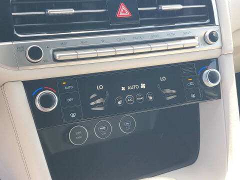 2025 Genesis G70