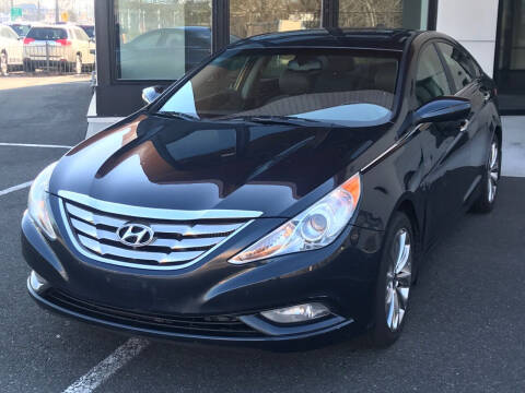 2012 Hyundai Sonata for sale at MAGIC AUTO SALES in Little Ferry NJ