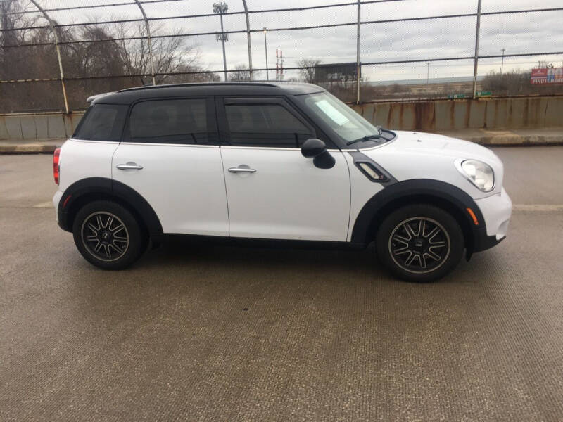 2014 MINI Countryman Countryman S photo 23