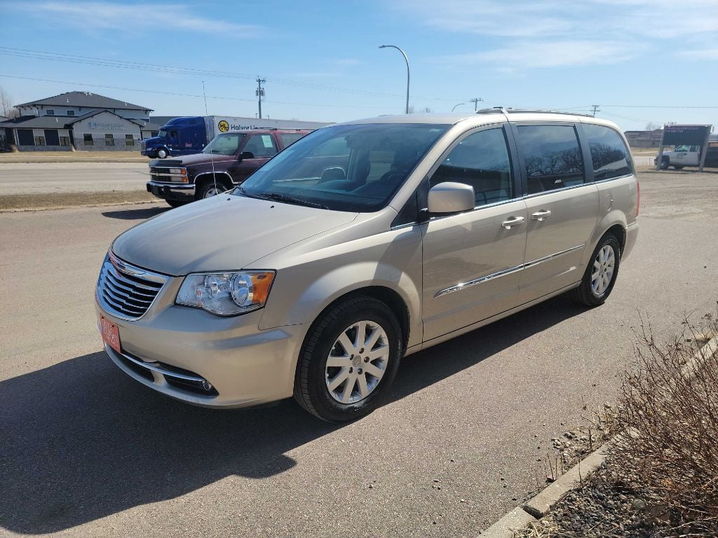 2014 Chrysler Town and Country 54