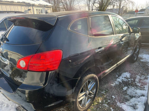 2011 Nissan Rogue S Krom