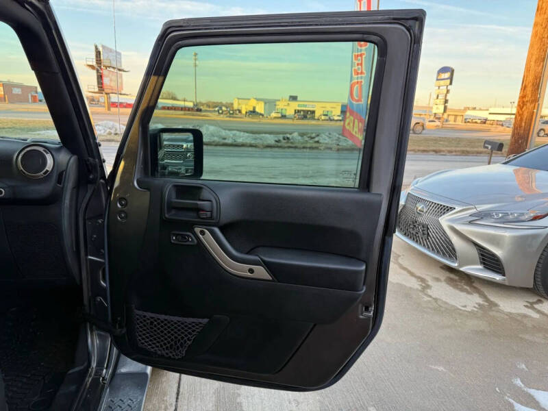 2017 Jeep Wrangler Unlimited 75th Anniversary Edition