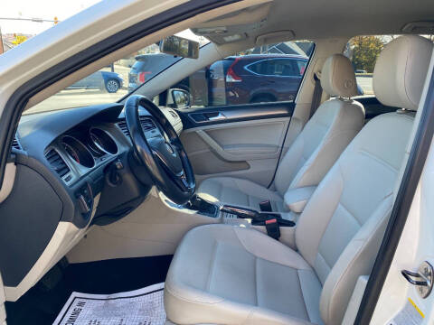 2015 Volkswagen Golf TDI S