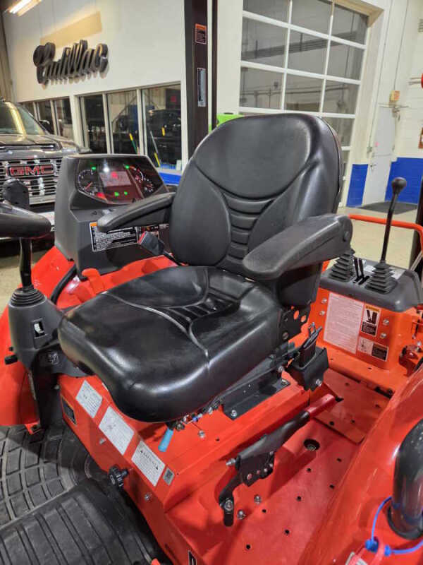 2021 Kubota M62  Tractor  Loader  Backhoe
