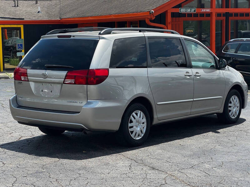 2005 Toyota Sienna LE 7 Passenger