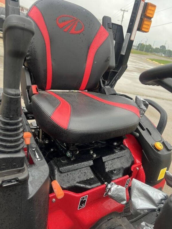 2025 Mahindra 1100 Series 1126 Sub-Compact