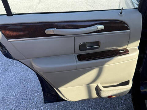 2008 Lincoln Town Car Signature Limited