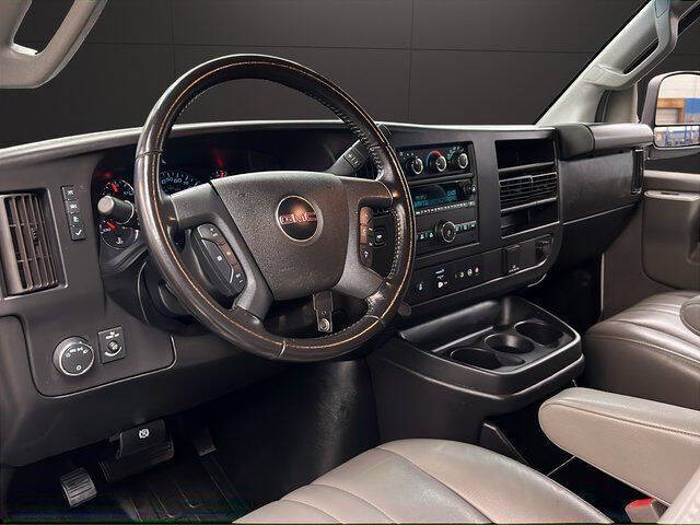 2022 GMC Savana 2500