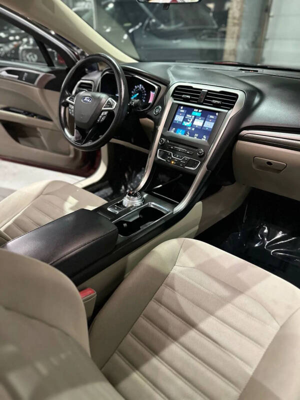 2018 Ford Fusion Hybrid SE