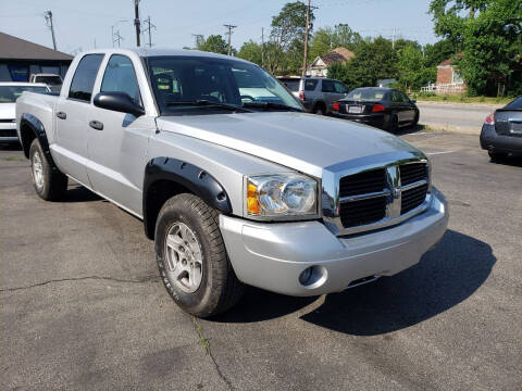 2006 Dodge Dakota for sale at Auto Choice in Belton MO