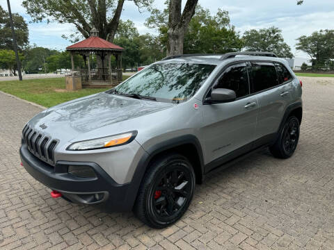 2014 Jeep Cherokee for sale at PFA Autos in Union City GA