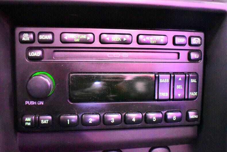 2004 Ford Mustang Deluxe