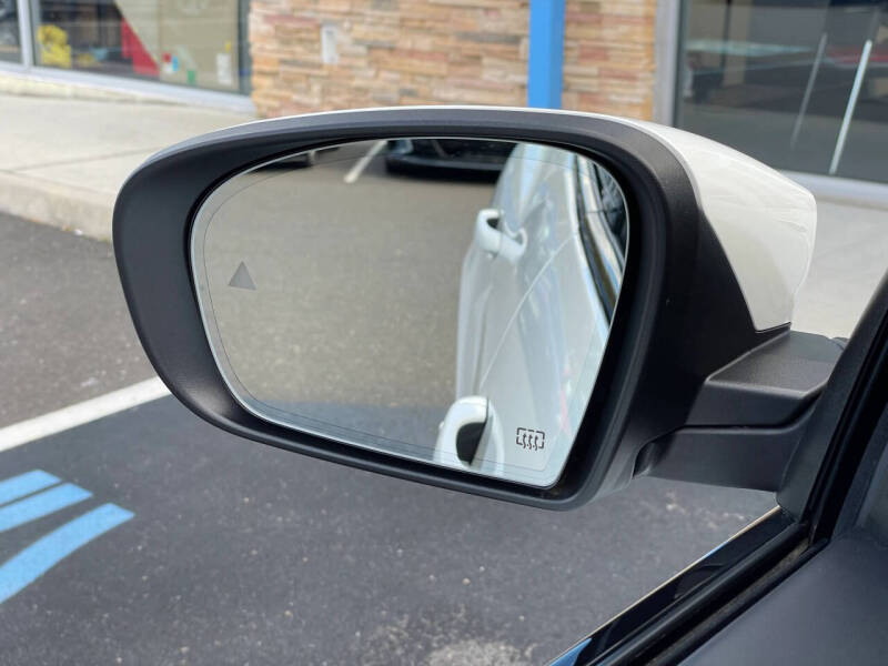 2023 Maserati Ghibli Trofeo