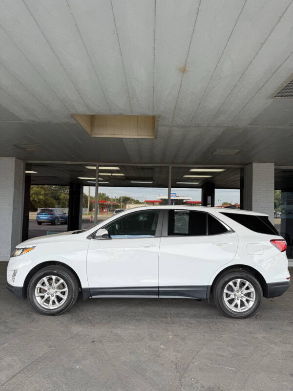 2021 Chevrolet Equinox LT's photo