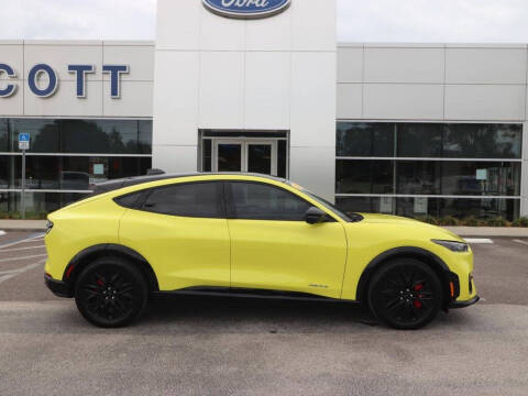 2025 Ford Mustang Mach-E Premium