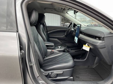 2021 Ford Mustang Mach-E Select