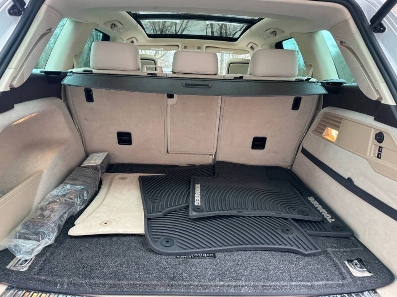 2013 Volkswagen Touareg VR6 Sport