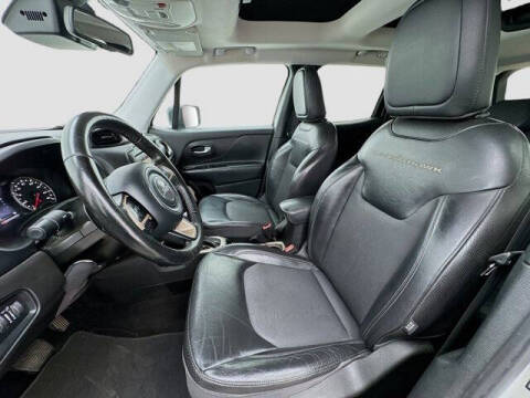 2017 Jeep Renegade Deserthawk