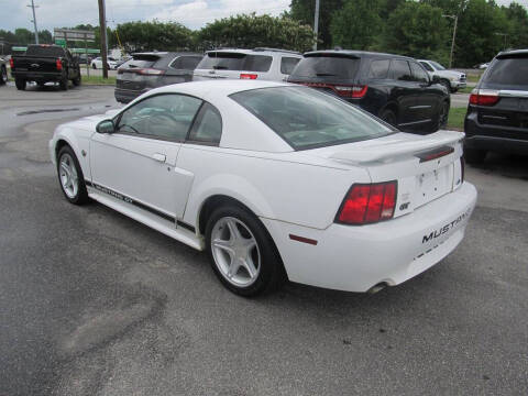 2004 Ford Mustang GT Deluxe