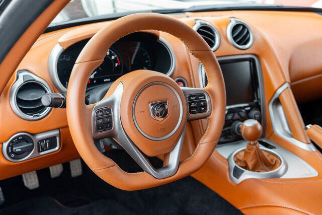 2013 Dodge SRT Viper 17