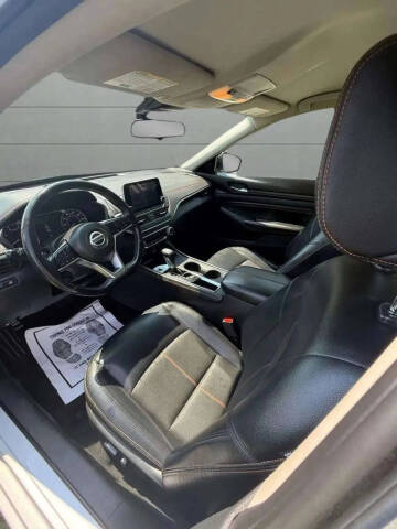 2021 Nissan Altima 2.5 SR