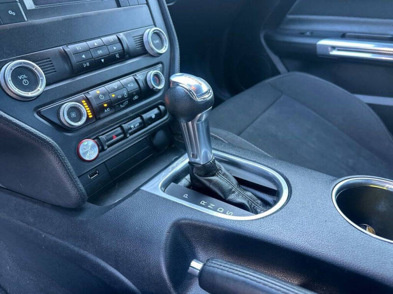 2021 Ford Mustang EcoBoost