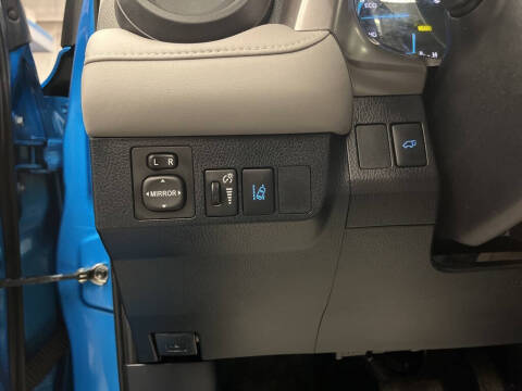 2017 Toyota RAV4 Hybrid XLE