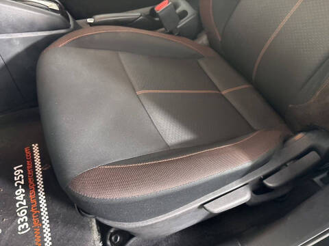 2021 Nissan Versa SR