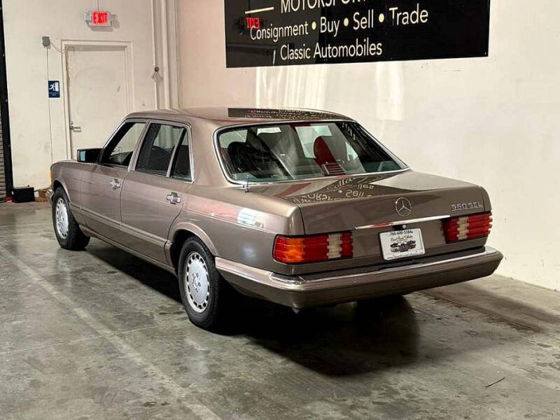 1991 Mercedes-Benz 560-Class 560 SEL