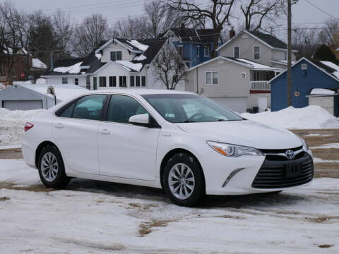 2017 Toyota Camry Hybrid for sale at Paul Busch Auto Center Inc in Wabasha MN