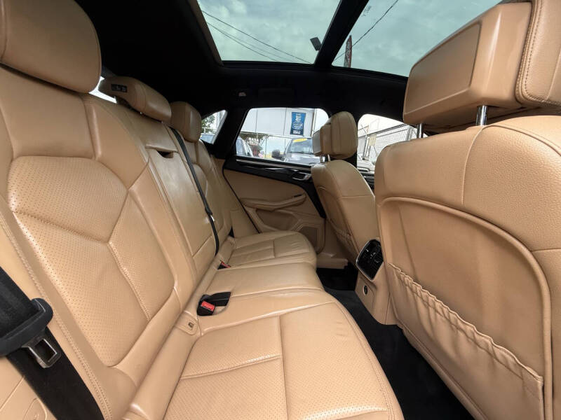 2018 Porsche Macan