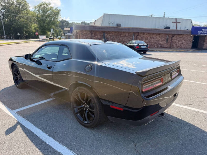 2018 Dodge Challenger SXT