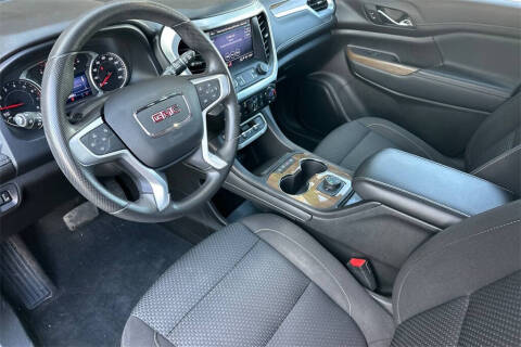 2022 GMC Acadia SLE